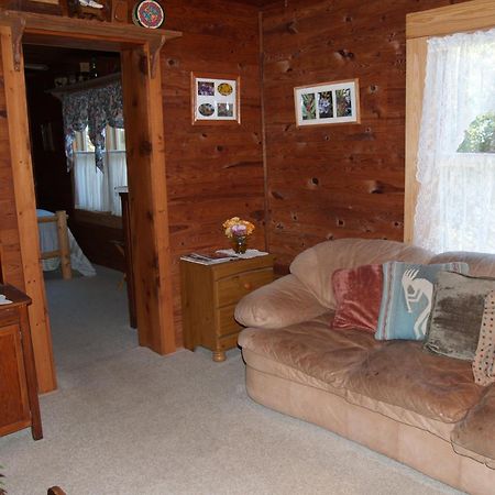 Henson Cove Place Bed And Breakfast W/Cabin ไฮอาวัสซี ภายนอก รูปภาพ