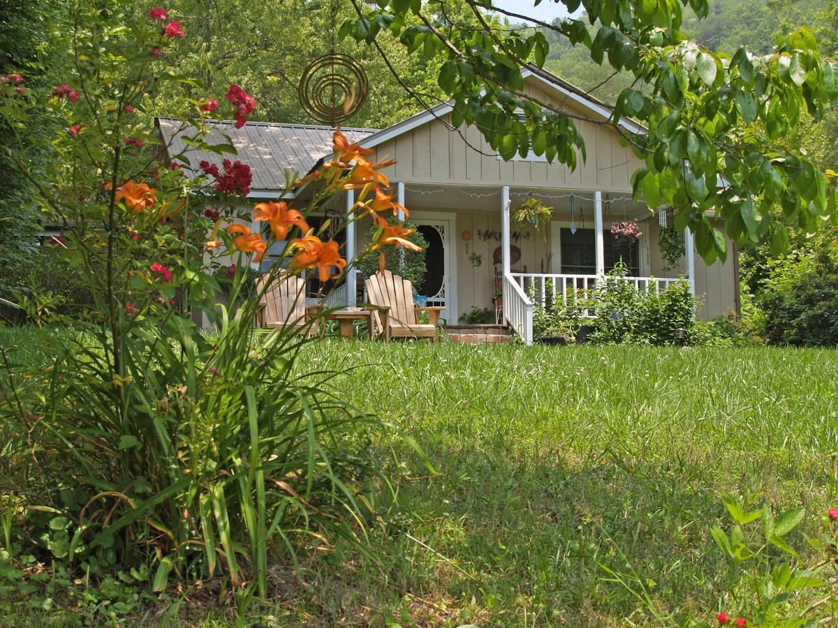 Henson Cove Place Bed And Breakfast W/Cabin ไฮอาวัสซี ภายนอก รูปภาพ