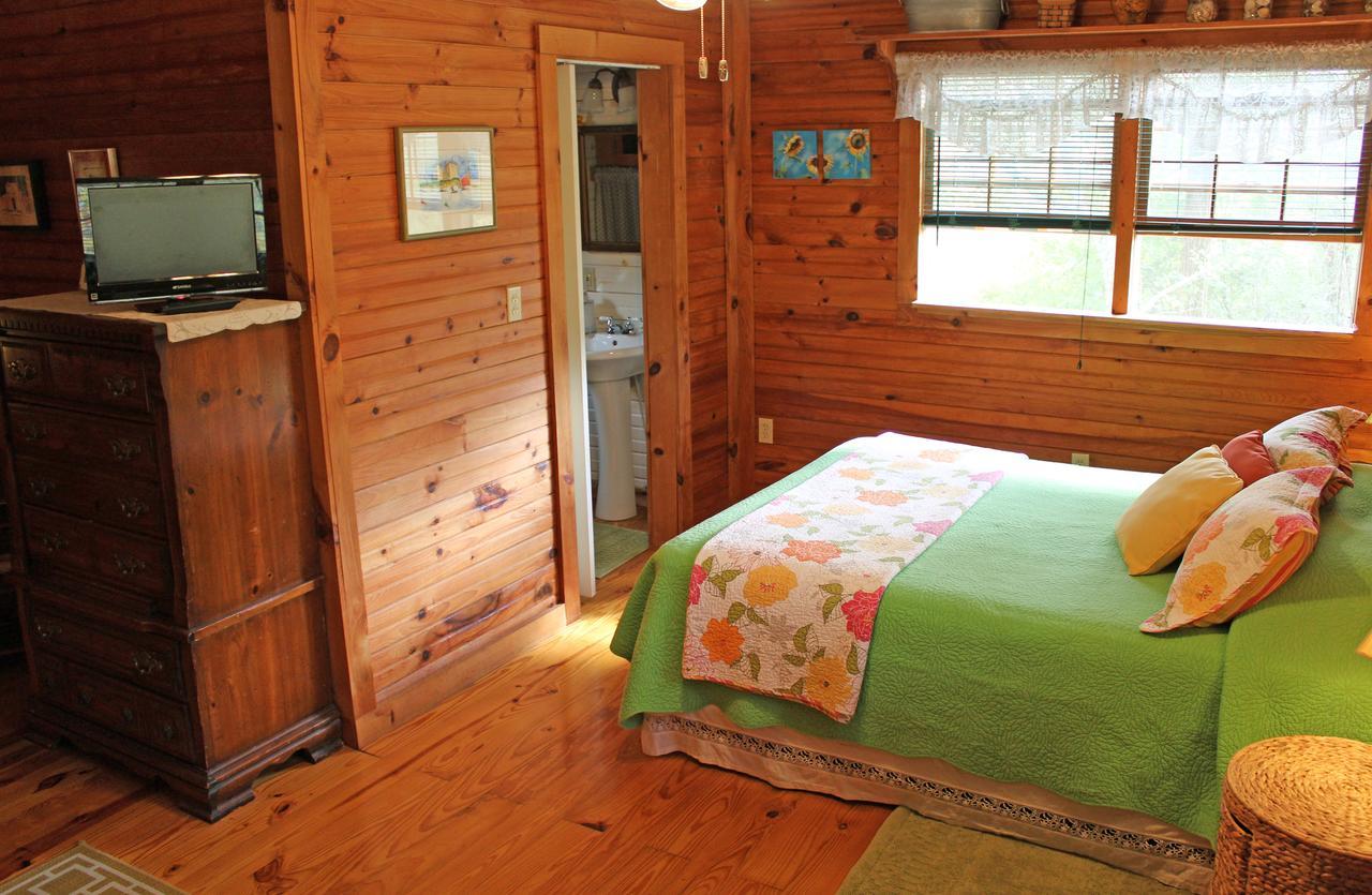 Henson Cove Place Bed And Breakfast W/Cabin ไฮอาวัสซี ภายนอก รูปภาพ