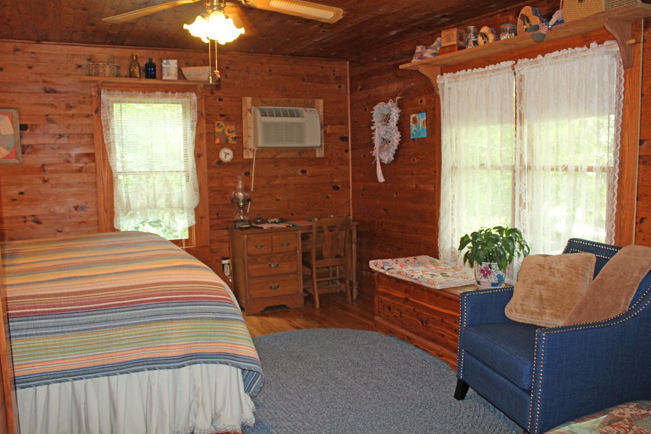 Henson Cove Place Bed And Breakfast W/Cabin ไฮอาวัสซี ภายนอก รูปภาพ