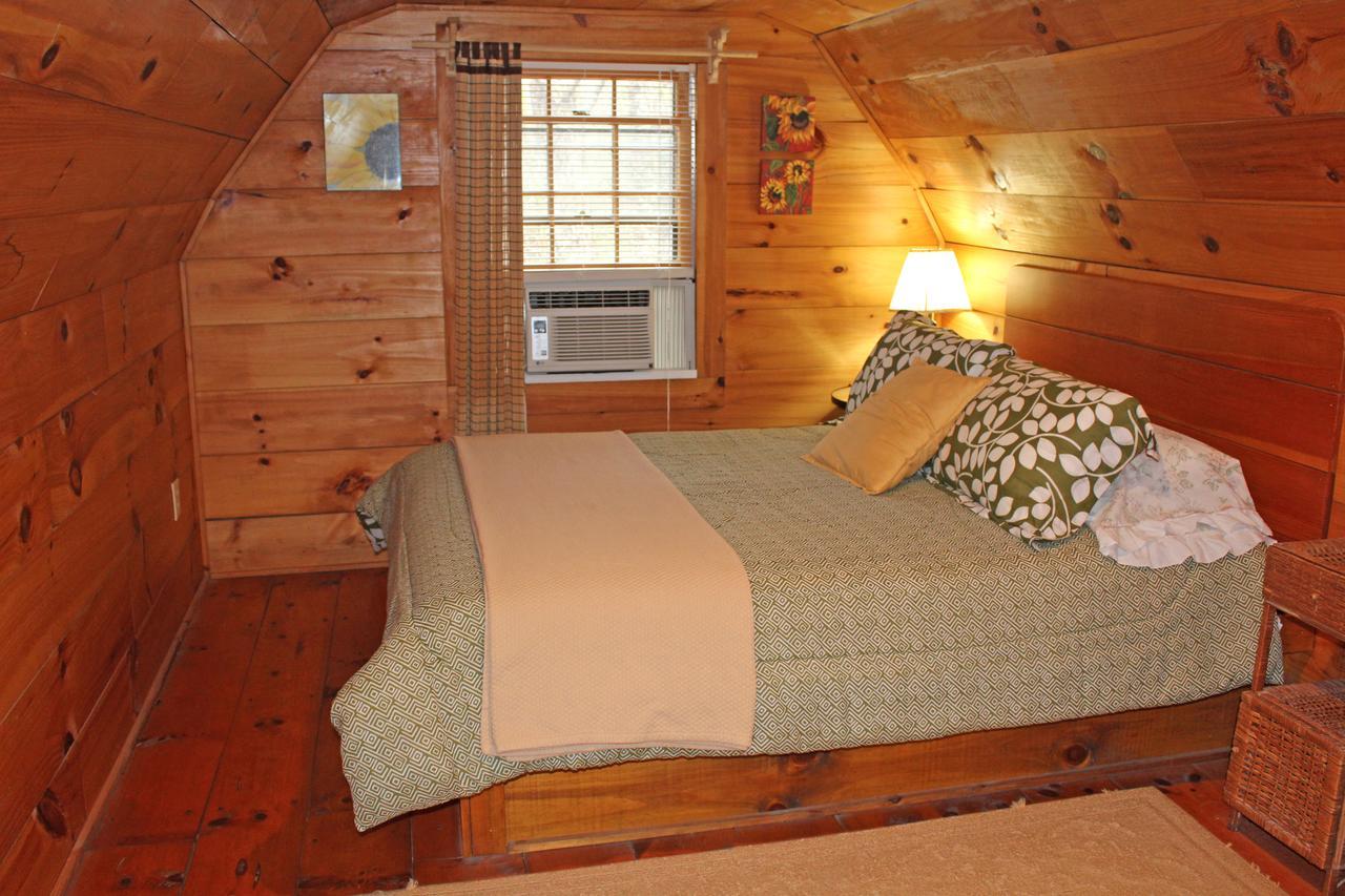 Henson Cove Place Bed And Breakfast W/Cabin ไฮอาวัสซี ภายนอก รูปภาพ