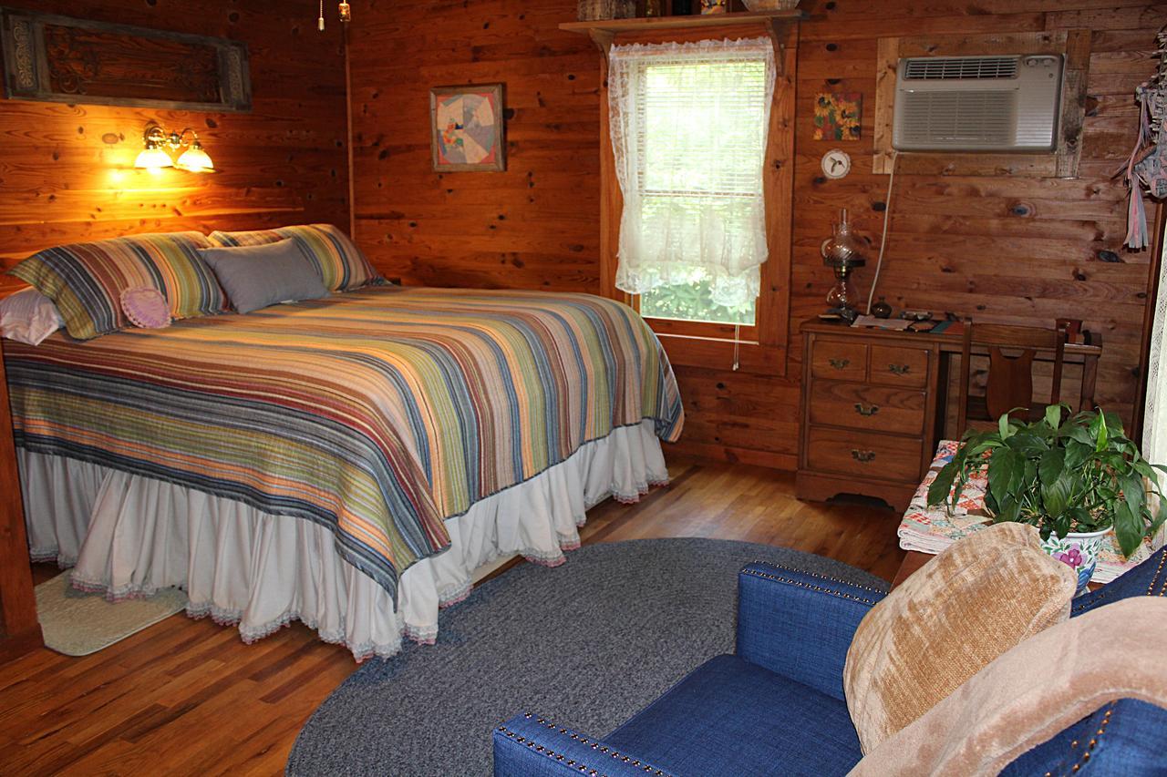Henson Cove Place Bed And Breakfast W/Cabin ไฮอาวัสซี ภายนอก รูปภาพ
