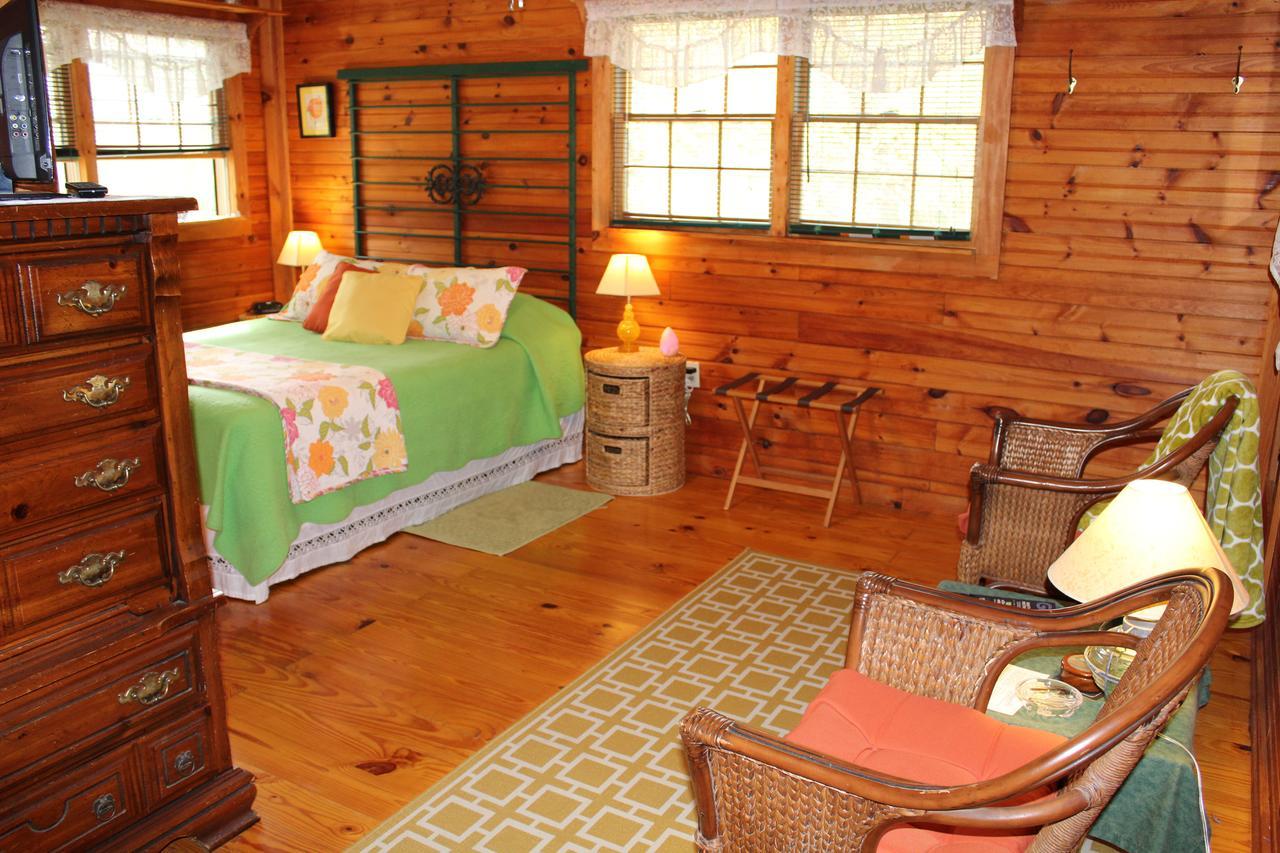 Henson Cove Place Bed And Breakfast W/Cabin ไฮอาวัสซี ภายนอก รูปภาพ