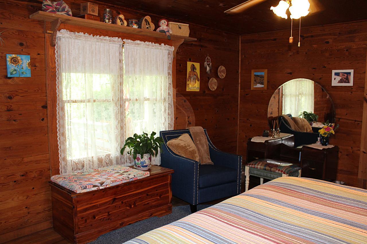 Henson Cove Place Bed And Breakfast W/Cabin ไฮอาวัสซี ภายนอก รูปภาพ
