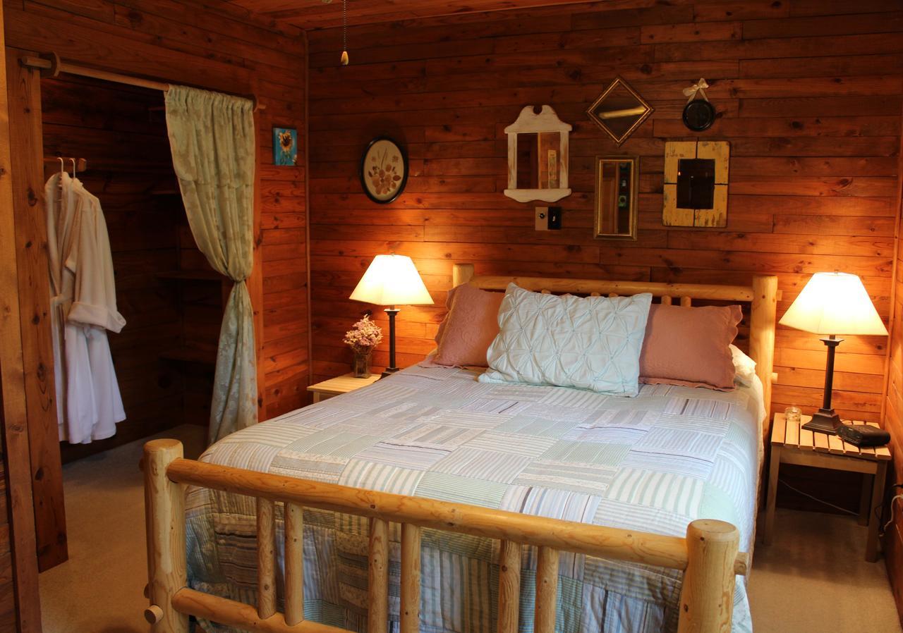 Henson Cove Place Bed And Breakfast W/Cabin ไฮอาวัสซี ภายนอก รูปภาพ